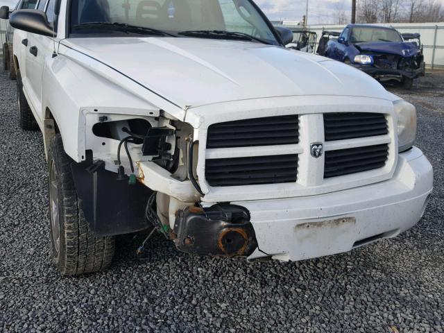 1D7HW48N36S601849 - 2006 DODGE DAKOTA QUA WHITE photo 9