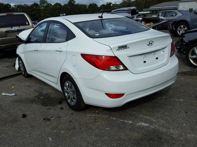 KMHCT4AE8GU989654 - 2016 HYUNDAI ACCENT SE WHITE photo 3