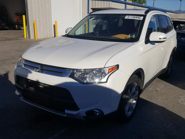 JA4AD3A39FZ006798 - 2015 MITSUBISHI OUTLANDER WHITE photo 2