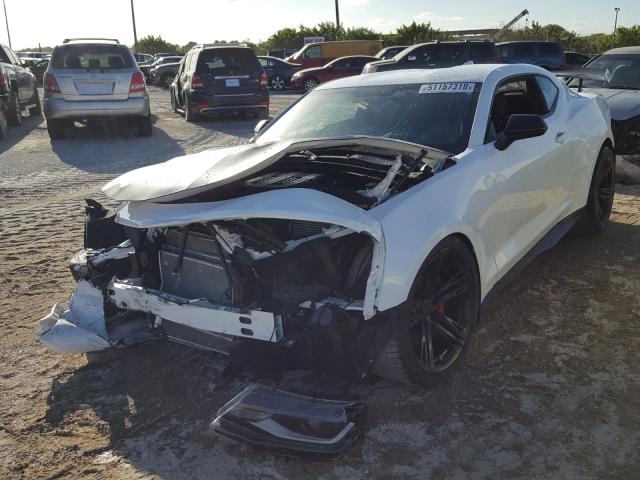 1G1FJ1R66J0111876 - 2018 CHEVROLET CAMARO ZL1 白色 照片 2