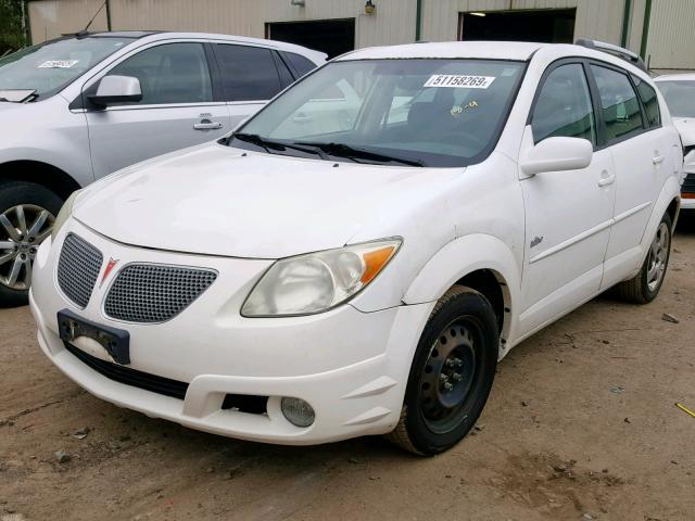 5Y2SL63885Z418572 - 2005 PONTIAC VIBE WHITE photo 2