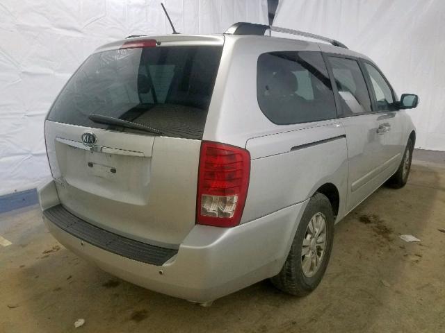 KNDMG4C73C6445122 - 2012 KIA SEDONA LX SILVER photo 4