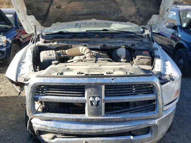 3D7TT2CT7BG509965 - 2011 DODGE RAM 2500 WHITE photo 7