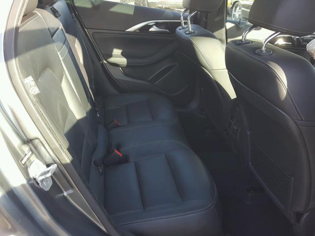 SJKCH5CP8HA026697 - 2017 INFINITI QX30 BASE GRAY photo 6