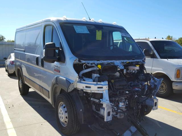 3C6TRVAG4JE111808 - 2018 RAM PROMASTER 银色 照片 1