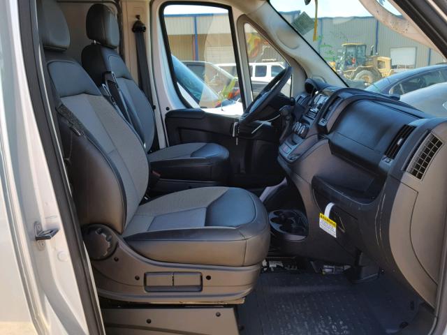 3C6TRVAG4JE111808 - 2018 RAM PROMASTER 银色 照片 5