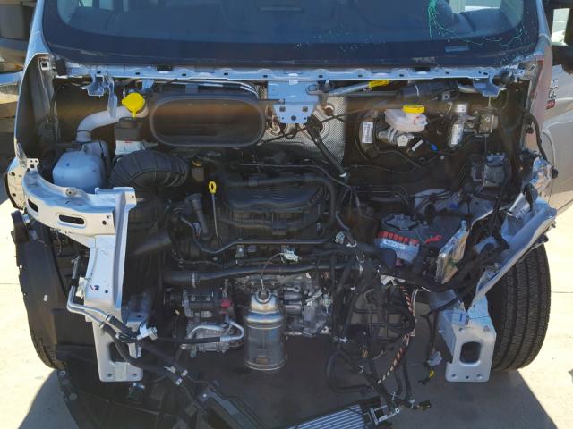 3C6TRVAG4JE111808 - 2018 RAM PROMASTER 银色 照片 7