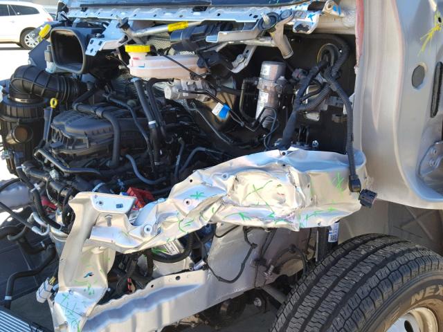 3C6TRVAG4JE111808 - 2018 RAM PROMASTER 银色 照片 9