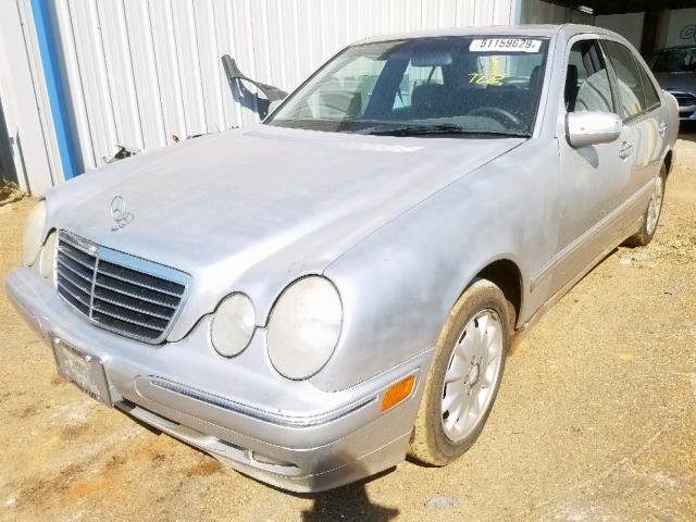 WDBJF65JXYB158884 - 2000 MERCEDES-BENZ E 320 SILVER photo 2