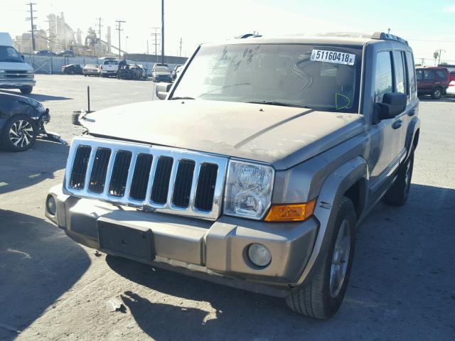 1J8HH58N36C125891 - 2006 JEEP COMMANDER BEIGE photo 2
