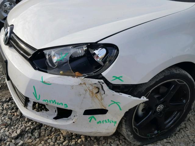 WVWDB7AJ2DW136659 - 2013 VOLKSWAGEN GOLF 白色 照片 9