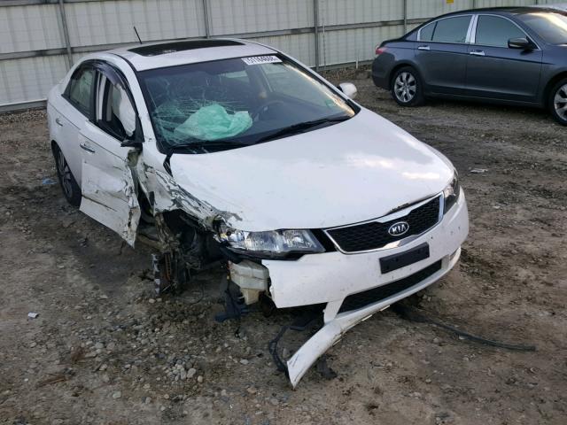 KNAFU4A22D5680981 - 2013 KIA FORTE EX WHITE photo 1