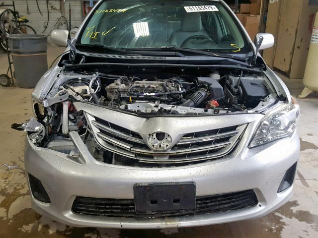 2T1BU4EE0DC025601 - 2013 TOYOTA COROLLA BA SILVER photo 9