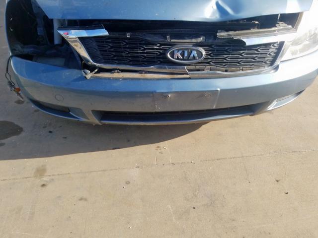 KNDMG4C71C6418646 - 2012 KIA SEDONA LX BLUE photo 9