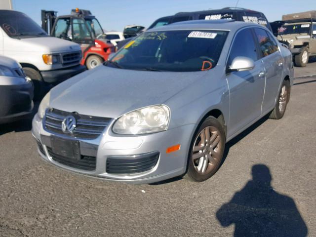 3VWEF71K17M068891 - 2007 VOLKSWAGEN JETTA WOLF SILVER photo 2