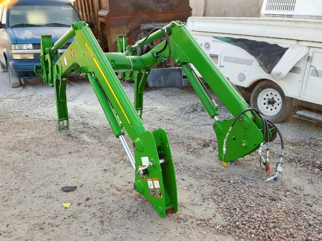 1P0520MXLJD045622 - 2018 JOHN DEERE 520M GREEN photo 1