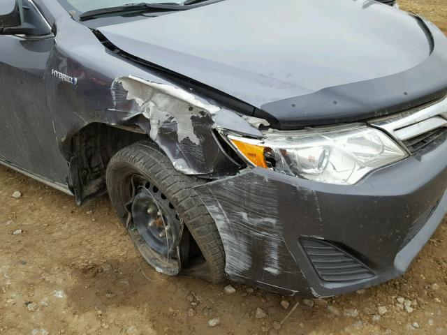 4T1BD1FK4DU075662 - 2013 TOYOTA CAMRY HYBR GRAY photo 9