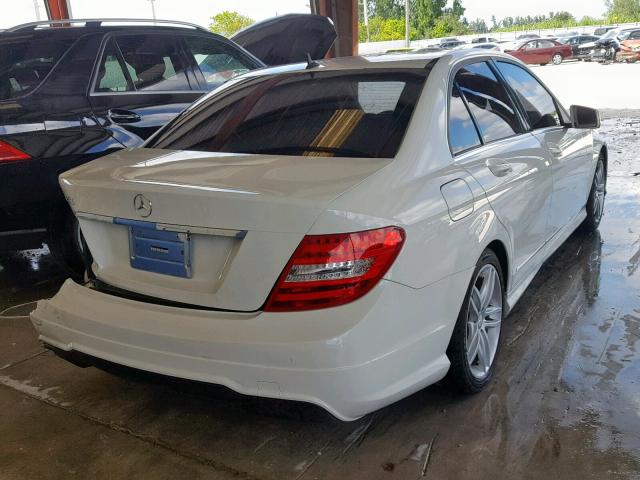 WDDGF4HB0CR212364 - 2012 MERCEDES-BENZ C 250 WHITE photo 4