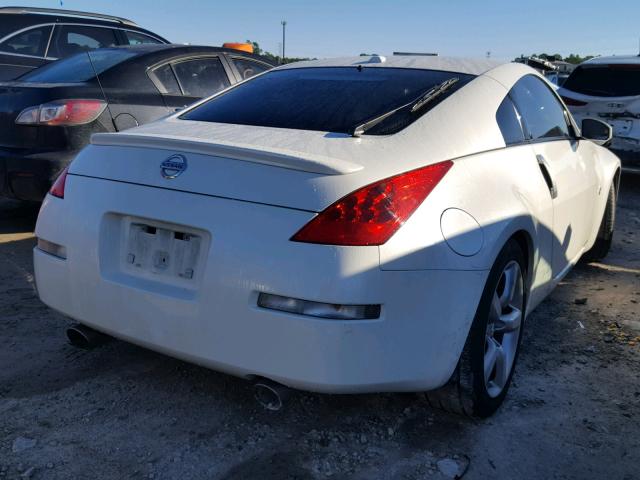 JN1BZ34E38M751011 - 2008 NISSAN 350Z COUPE WHITE photo 4