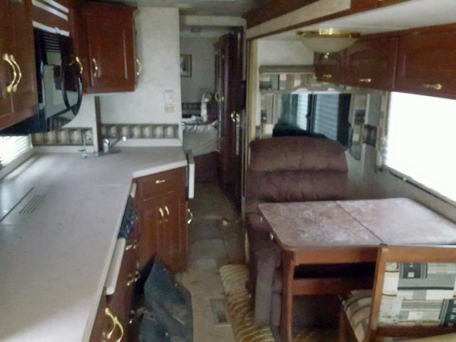 5B4MPA7G453398301 - 2005 WORKHORSE CUSTOM CHASSIS MOTORHOME TAN photo 6