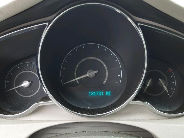 1G1ZC5EU1CF396585 - 2012 CHEVROLET MALIBU 1LT WHITE photo 8