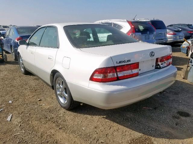 JT8BF28G710315706 - 2001 LEXUS ES 300 WHITE photo 3