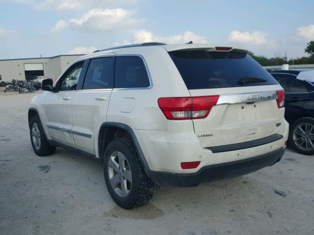 1C4RJEAG5CC137368 - 2012 JEEP GRAND CHER WHITE photo 3