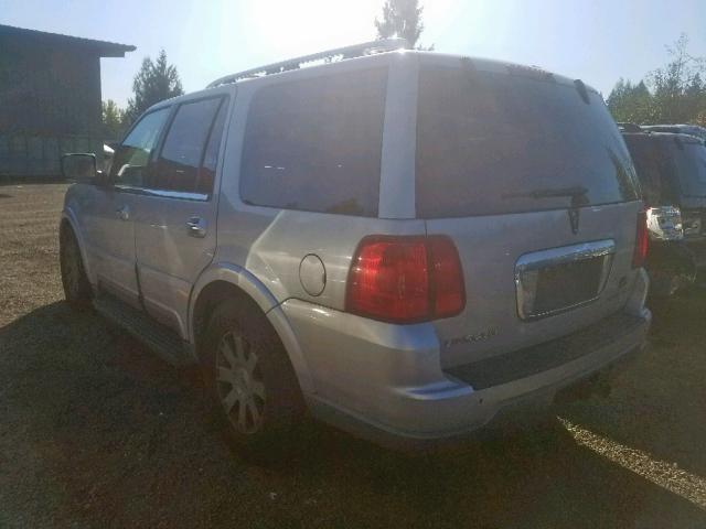 5LMFU28R74LJ08254 - 2004 LINCOLN NAVIGATOR SILVER photo 3