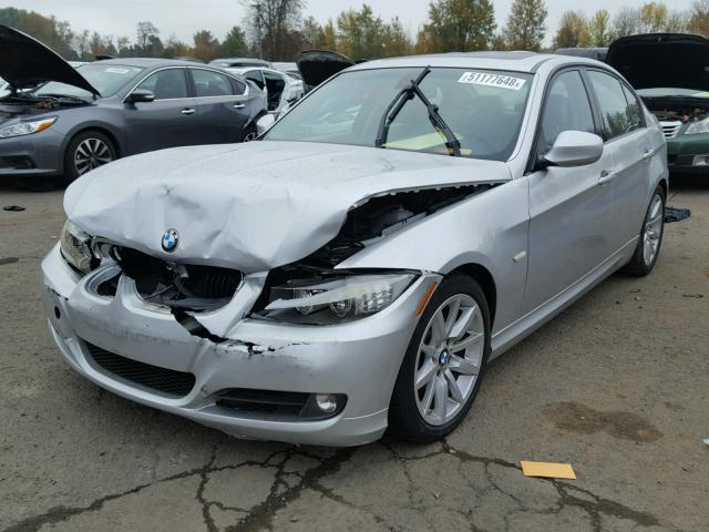 WBAPH53559A438612 - 2009 BMW 328 I SULE SILVER photo 2