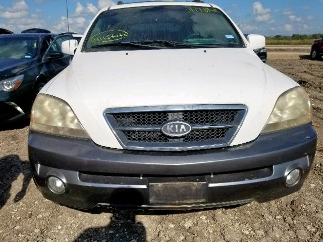 KNDJD733455379716 - 2005 KIA SORENTO EX WHITE photo 9