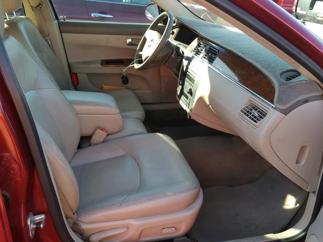 2G4WD532151331783 - 2005 BUICK LACROSSE C RED photo 5