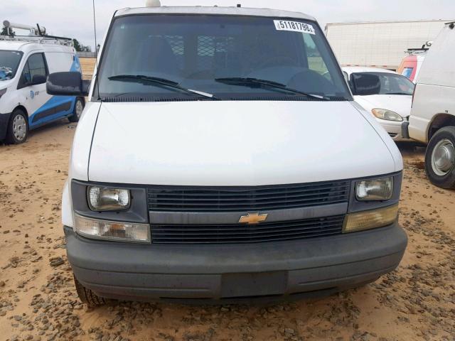 1GCDM19W81B141083 - 2001 CHEVROLET ASTRO WHITE photo 9