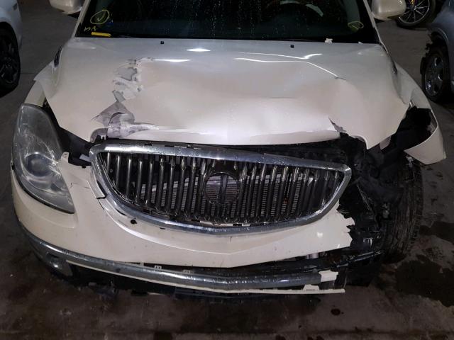 5GAER23708J171225 - 2008 BUICK ENCLAVE CX WHITE photo 7