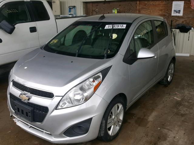 KL8CD6S95FC737761 - 2015 CHEVROLET SPARK 1LT SILVER photo 2