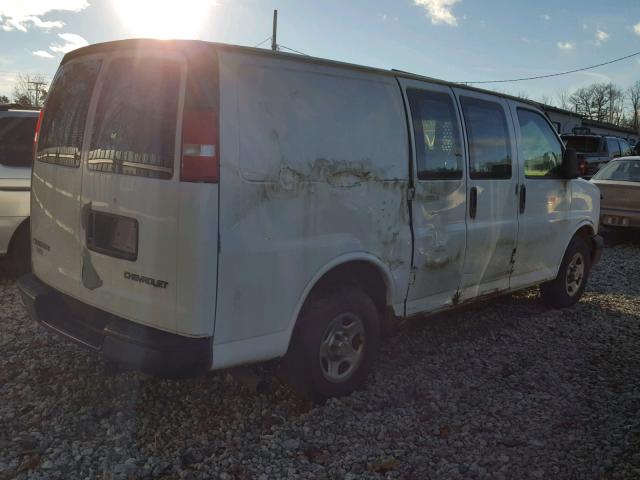 1GCFG15TX31163994 - 2003 CHEVROLET EXPRESS G1 WHITE photo 4