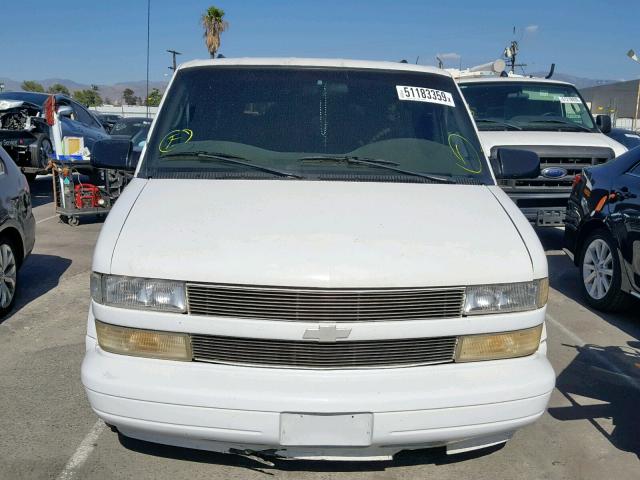 1GNDM19W0XB103217 - 1999 CHEVROLET ASTRO WHITE photo 9