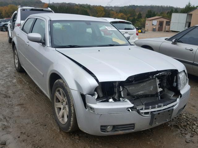 2C3KA53G76H496208 - 2006 CHRYSLER 300 TOURIN SILVER photo 1