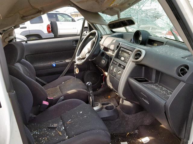 JTLKT334X54022625 - 2005 TOYOTA SCION XB თეთრი ფოტო 5