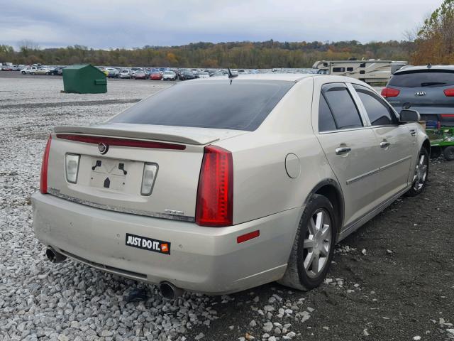 1G6DW67V680126155 - 2008 CADILLAC STS GOLD photo 4