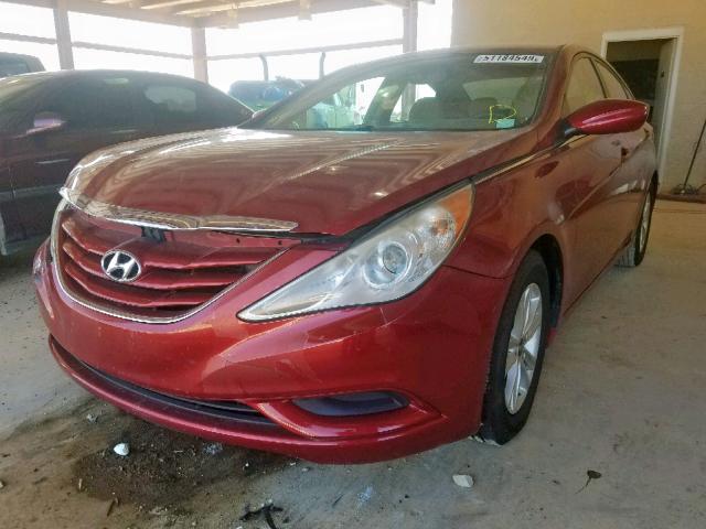 5NPEB4AC1BH252524 - 2011 HYUNDAI SONATA GLS RED photo 2