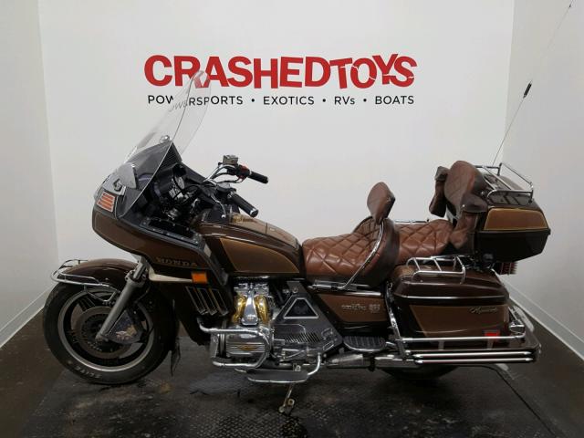 1HFSC0221CA236501 - 1982 HONDA GL1100 A BROWN photo 3