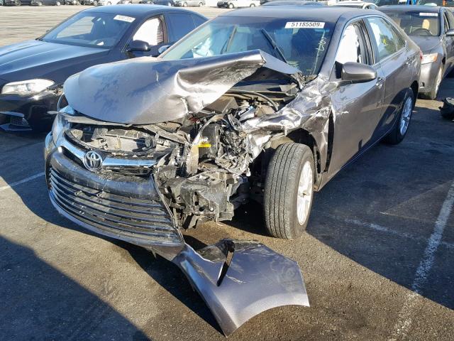 4T1BF1FK3GU208233 - 2016 TOYOTA CAMRY LE GRAY photo 2