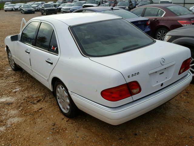 WDBJF65H9XA881398 - 1999 MERCEDES-BENZ E 320 WHITE photo 3