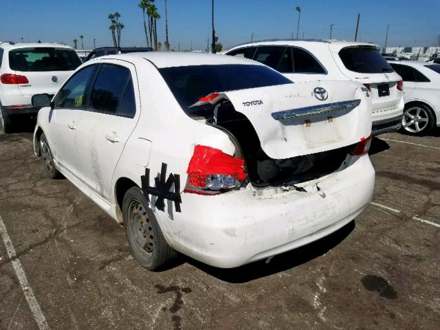 JTDBT923971128690 - 2007 TOYOTA YARIS WHITE photo 3