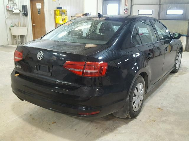 3VW2K7AJ3FM287159 - 2015 VOLKSWAGEN JETTA BASE BLACK photo 4