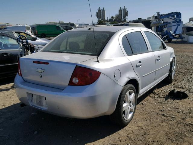 1G1AL58F487201557 - 2008 CHEVROLET COBALT LT SILVER photo 4