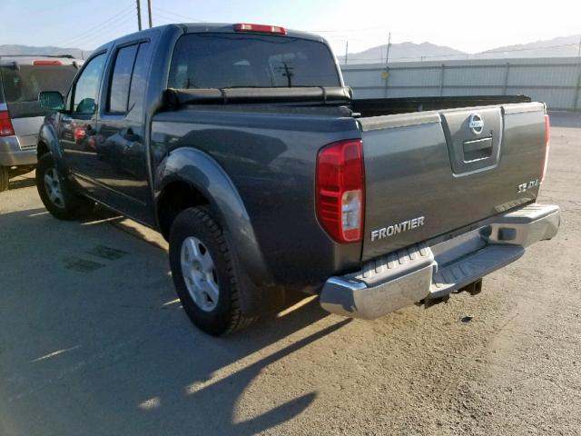 1N6AD07W75C449987 - 2005 NISSAN FRONTIER C GRAY photo 3