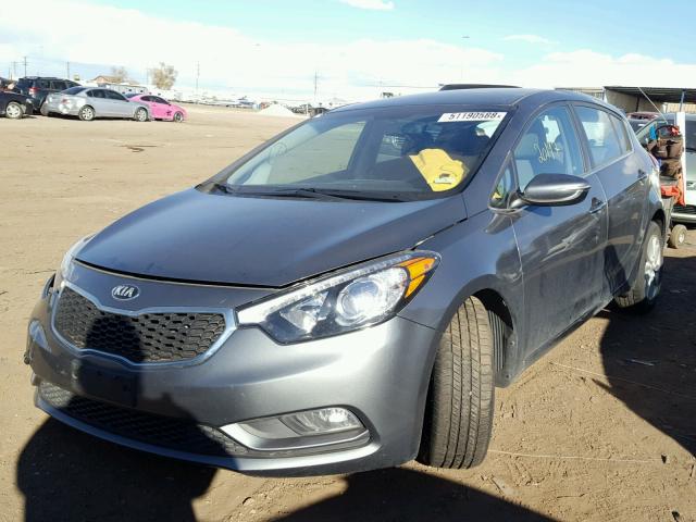 KNAFX5A82F5418592 - 2015 KIA FORTE EX GRAY photo 2