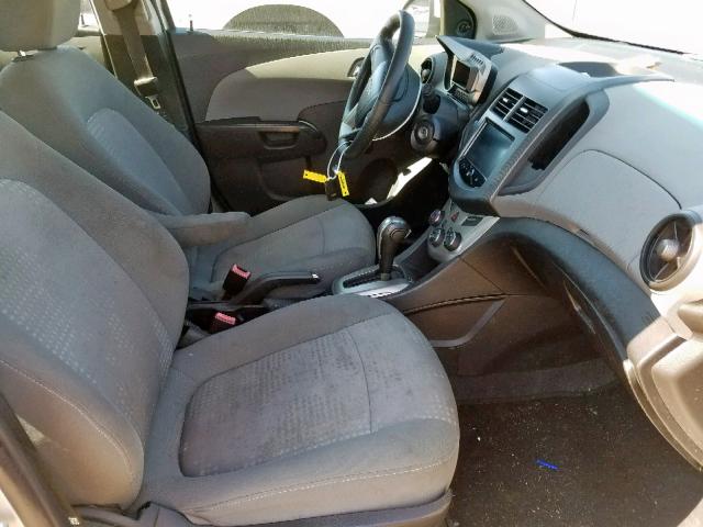 1G1JA6SHXD4100735 - 2013 CHEVROLET SONIC LS GRAY photo 5