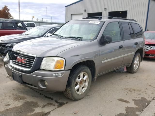 1GKDT13S562225592 - 2006 GMC ENVOY GRAY photo 2